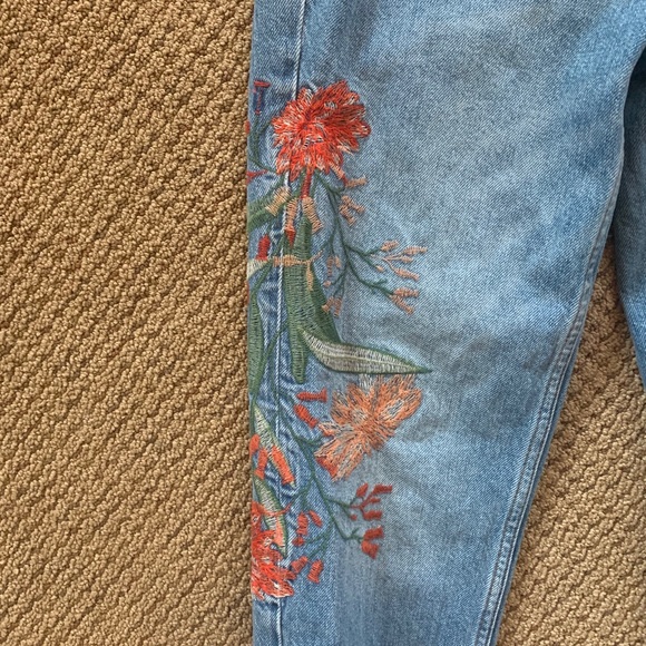 Jeans from Paris! - Picture 3 of 3
